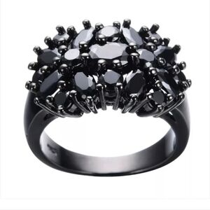 Elegant Black Crystal Stone Black Ring Size 7 New With Tags